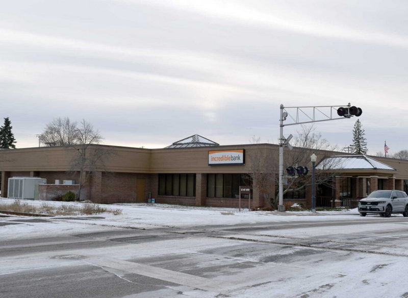 Dickinson Hotel - Now A Bank (newer photo)